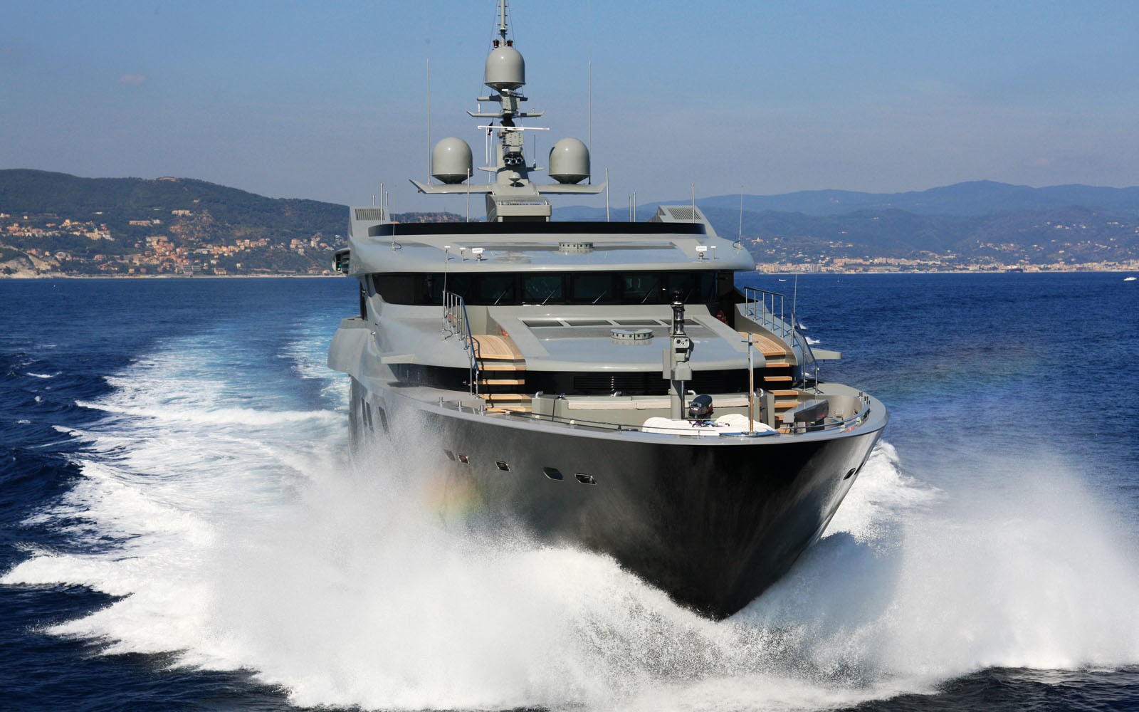 one force yacht